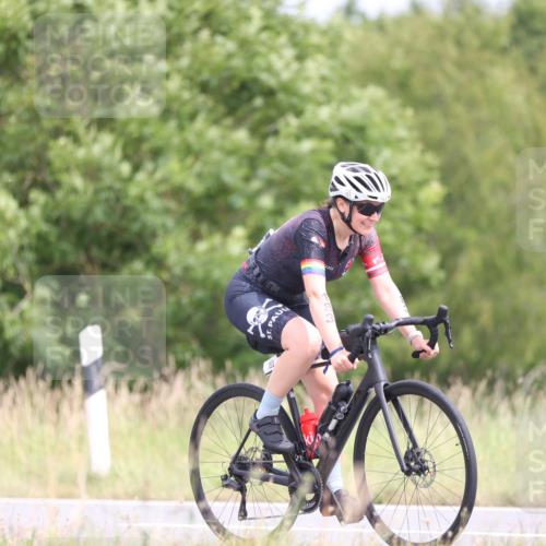 22.06.2025 - Viking Triathlon Yannick Fuchs http://msf.ph/oto/8090909 22.06.2025 13:26:09 Radfahren 183, 542 meine-sportfotos.de
