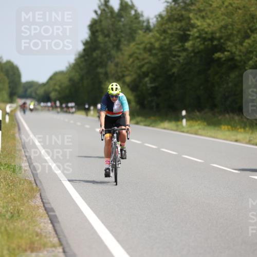 22.06.2025 - Viking Triathlon Yannick Fuchs http://msf.ph/oto/8090971 22.06.2025 11:52:46 Radfahren 381, 450, 656 meine-sportfotos.de