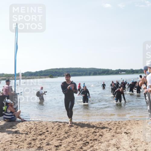 22.06.2025 - Viking Triathlon MichiJ http://msf.ph/oto/8090984 22.06.2025 10:38:22 Schwimmen 61, 72, 89, 209, 269, 398, 419, 428, 447, 509, 535, 603, 662 meine-sportfotos.de