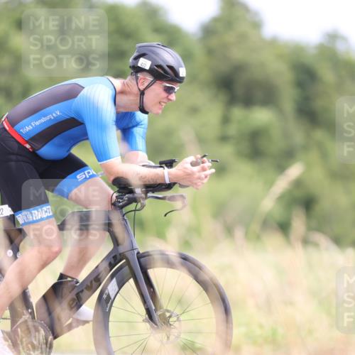 22.06.2025 - Viking Triathlon Yannick Fuchs http://msf.ph/oto/8090994 22.06.2025 13:26:25 Radfahren 422, 423, 496 meine-sportfotos.de