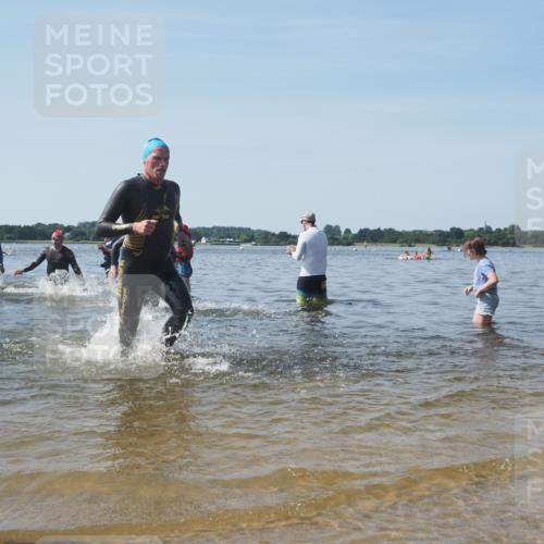 22.06.2025 - Viking Triathlon KatJ http://msf.ph/oto/8091025 22.06.2025 10:27:06 Schwimmen 52, 81, 145, 288, 623, 661 meine-sportfotos.de