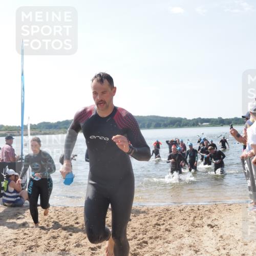 22.06.2025 - Viking Triathlon MichiJ http://msf.ph/oto/8091040 22.06.2025 10:38:28 Schwimmen 22, 85, 89, 156, 209, 269, 398, 419, 428, 447, 509, 535, 601, 603, 659, 662 meine-sportfotos.de