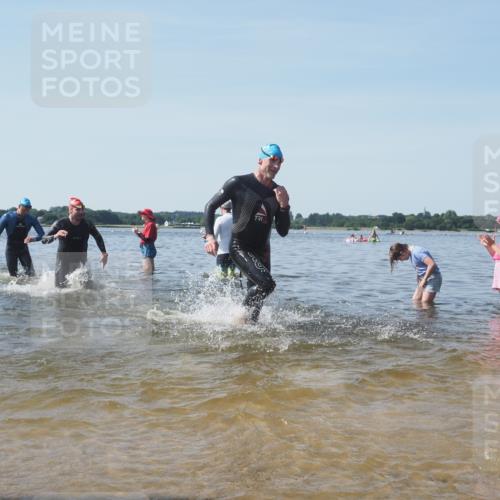 22.06.2025 - Viking Triathlon KatJ http://msf.ph/oto/8091127 22.06.2025 10:27:08 Schwimmen 52, 81, 145, 288, 623 meine-sportfotos.de
