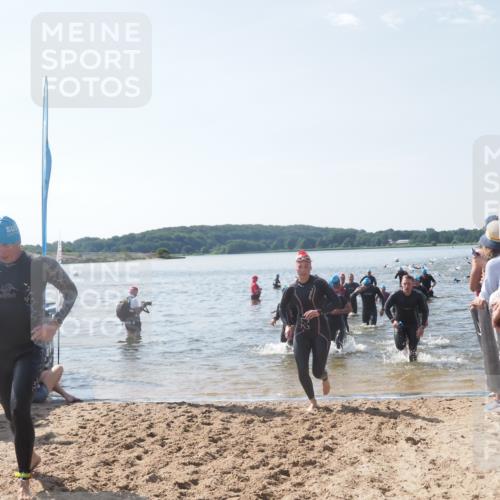 22.06.2025 - Viking Triathlon MichiJ http://msf.ph/oto/8091137 22.06.2025 10:38:31 Schwimmen 22, 85, 156, 215, 269, 398, 419, 428, 447, 509, 535, 601, 603, 659, 662 meine-sportfotos.de