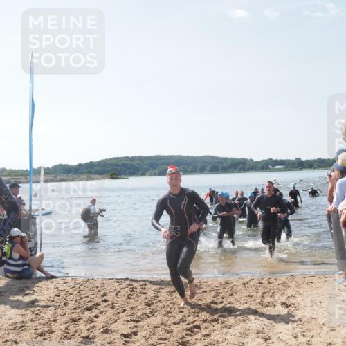 22.06.2025 - Viking Triathlon MichiJ http://msf.ph/oto/8091172 22.06.2025 10:38:32 Schwimmen 22, 85, 156, 215, 269, 398, 419, 428, 447, 509, 535, 601, 603, 659, 662 meine-sportfotos.de