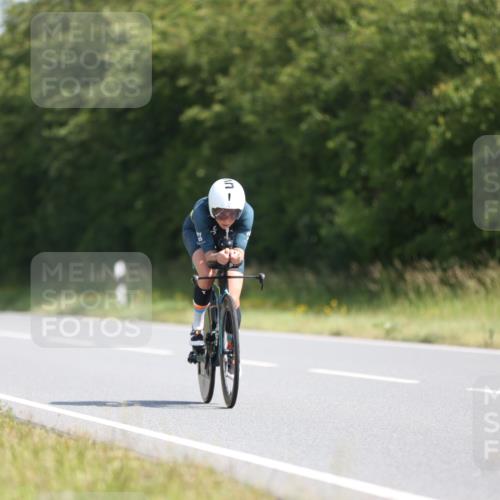22.06.2025 - Viking Triathlon Yannick Fuchs http://msf.ph/oto/8091173 22.06.2025 11:09:08 Radfahren 15, 66, 159, 186, 199, 272, 327, 369, 447, 621, 627 meine-sportfotos.de