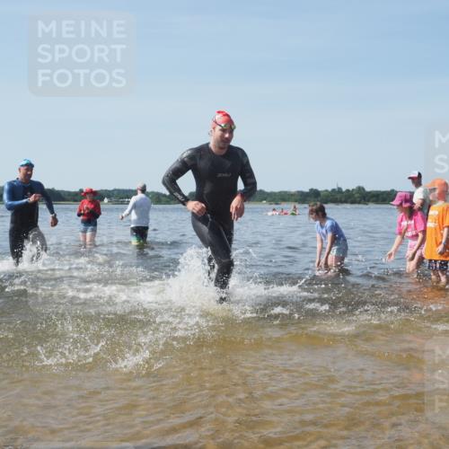22.06.2025 - Viking Triathlon KatJ http://msf.ph/oto/8091175 22.06.2025 10:27:10 Schwimmen 52, 81, 145, 623 meine-sportfotos.de