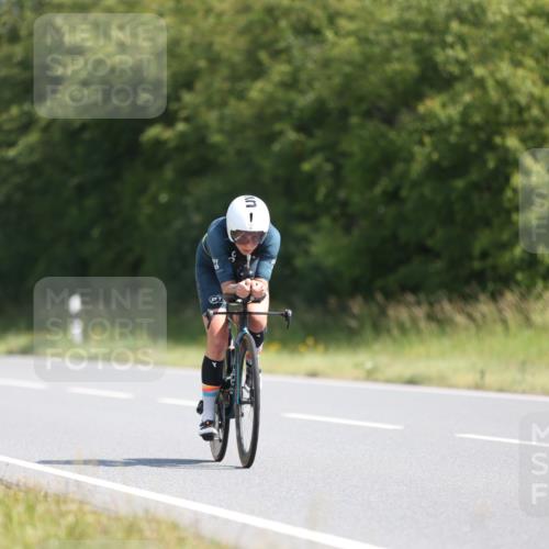 22.06.2025 - Viking Triathlon Yannick Fuchs http://msf.ph/oto/8091190 22.06.2025 11:09:08 Radfahren 15, 66, 159, 186, 199, 272, 327, 369, 447, 621, 627 meine-sportfotos.de