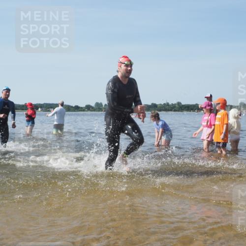 22.06.2025 - Viking Triathlon KatJ http://msf.ph/oto/8091193 22.06.2025 10:27:10 Schwimmen 52, 81, 145, 623 meine-sportfotos.de