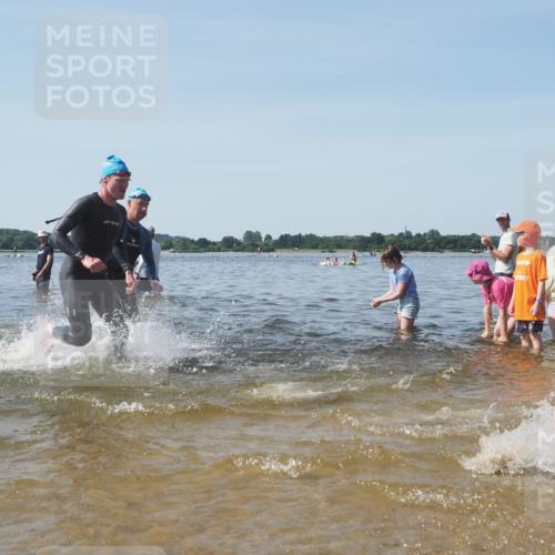 22.06.2025 - Viking Triathlon KatJ http://msf.ph/oto/8091209 22.06.2025 10:27:11 Schwimmen 52, 81, 145, 623 meine-sportfotos.de