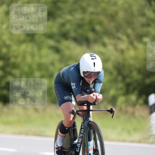 22.06.2025 - Viking Triathlon Yannick Fuchs http://msf.ph/oto/8091213 22.06.2025 11:09:09 Radfahren 15, 66, 159, 186, 199, 272, 327, 369, 447, 621, 627 meine-sportfotos.de