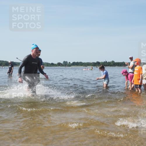 22.06.2025 - Viking Triathlon KatJ http://msf.ph/oto/8091221 22.06.2025 10:27:12 Schwimmen 52, 81, 145, 623 meine-sportfotos.de