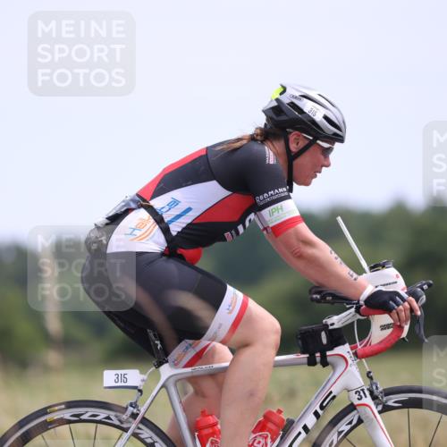 22.06.2025 - Viking Triathlon Yannick Fuchs http://msf.ph/oto/8091229 22.06.2025 13:27:44 Radfahren 315, 453 meine-sportfotos.de
