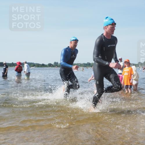 22.06.2025 - Viking Triathlon KatJ http://msf.ph/oto/8091271 22.06.2025 10:27:13 Schwimmen 52, 81, 623 meine-sportfotos.de