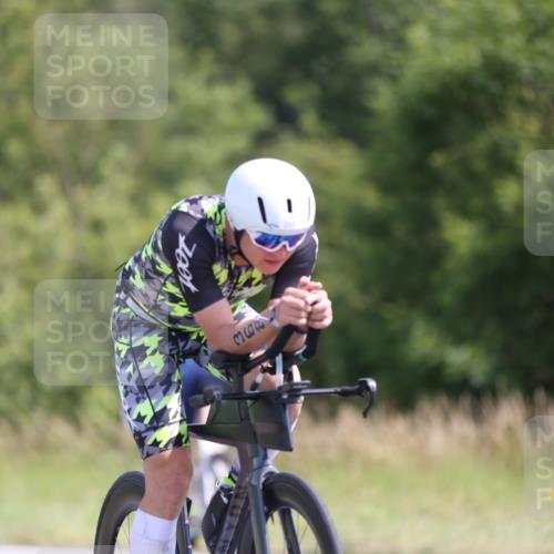 22.06.2025 - Viking Triathlon Yannick Fuchs http://msf.ph/oto/8091277 22.06.2025 11:09:35 Radfahren 145, 176, 368, 423 meine-sportfotos.de