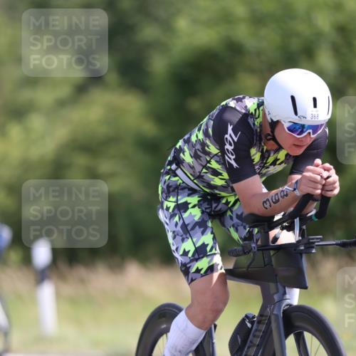 22.06.2025 - Viking Triathlon Yannick Fuchs http://msf.ph/oto/8091284 22.06.2025 11:09:35 Radfahren 145, 176, 368, 423 meine-sportfotos.de