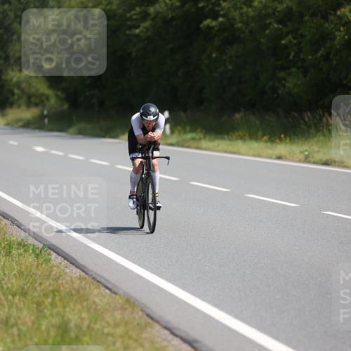 22.06.2025 - Viking Triathlon Yannick Fuchs http://msf.ph/oto/8091327 22.06.2025 11:10:17 Radfahren 393, 647 meine-sportfotos.de