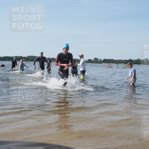 22.06.2025 - Viking Triathlon KatJ http://msf.ph/oto/8091333 22.06.2025 10:27:34 Schwimmen 1, 176, 272, 286, 611 meine-sportfotos.de