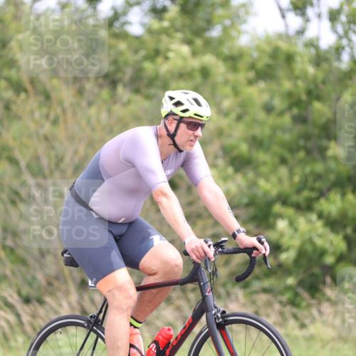 22.06.2025 - Viking Triathlon Yannick Fuchs http://msf.ph/oto/8091334 22.06.2025 13:27:52 Radfahren 276, 453 meine-sportfotos.de