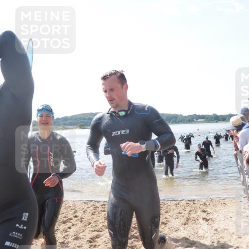 22.06.2025 - Viking Triathlon MichiJ http://msf.ph/oto/8091351 22.06.2025 10:38:37 Schwimmen 22, 85, 156, 164, 215, 269, 315, 327, 398, 419, 428, 509, 601, 603, 659 meine-sportfotos.de