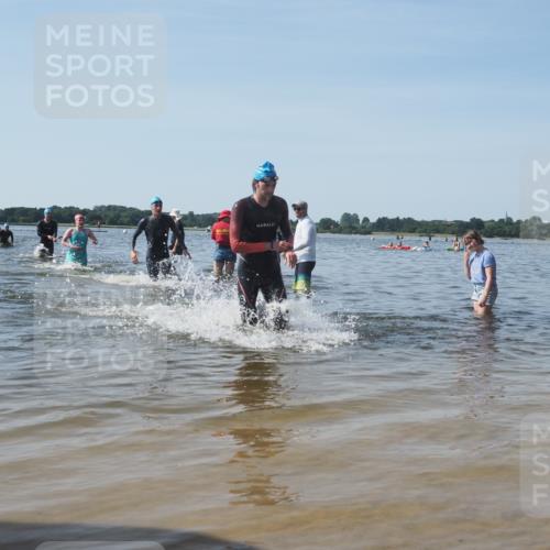 22.06.2025 - Viking Triathlon KatJ http://msf.ph/oto/8091354 22.06.2025 10:27:35 Schwimmen 1, 176, 272, 286, 611 meine-sportfotos.de