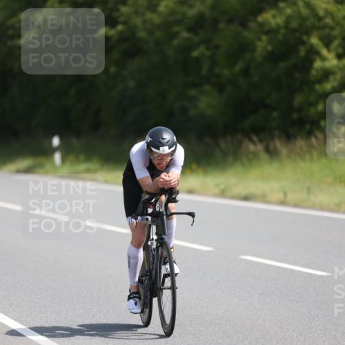 22.06.2025 - Viking Triathlon Yannick Fuchs http://msf.ph/oto/8091356 22.06.2025 11:10:17 Radfahren 393, 647 meine-sportfotos.de