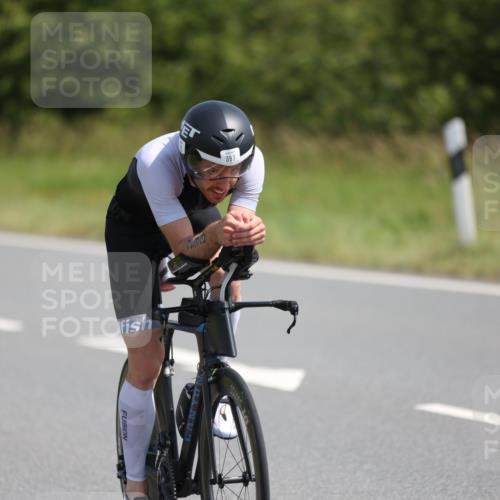 22.06.2025 - Viking Triathlon Yannick Fuchs http://msf.ph/oto/8091370 22.06.2025 11:10:18 Radfahren 393, 647 meine-sportfotos.de