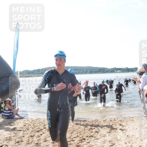 22.06.2025 - Viking Triathlon MichiJ http://msf.ph/oto/8091384 22.06.2025 10:38:37 Schwimmen 22, 85, 156, 164, 215, 269, 315, 327, 398, 419, 428, 509, 601, 603, 659 meine-sportfotos.de