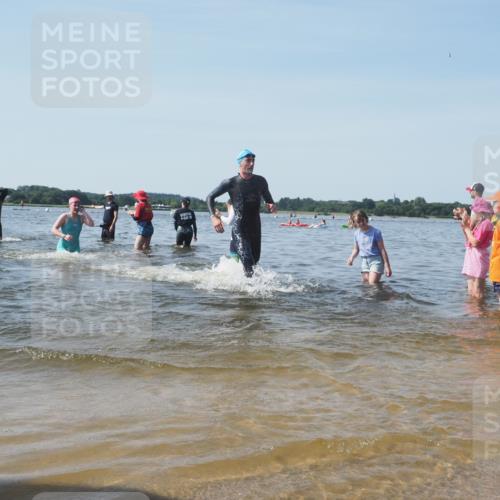 22.06.2025 - Viking Triathlon KatJ http://msf.ph/oto/8091432 22.06.2025 10:27:37 Schwimmen 1, 176, 272, 286, 611 meine-sportfotos.de
