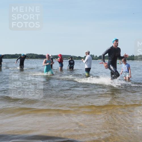 22.06.2025 - Viking Triathlon KatJ http://msf.ph/oto/8091439 22.06.2025 10:27:38 Schwimmen 1, 176, 230, 272, 286, 611 meine-sportfotos.de