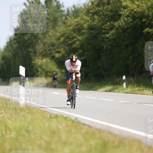 22.06.2025 - Viking Triathlon Yannick Fuchs http://msf.ph/oto/8091442 22.06.2025 11:10:52 Radfahren 329, 346, 637 meine-sportfotos.de