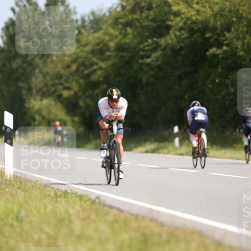 22.06.2025 - Viking Triathlon Yannick Fuchs http://msf.ph/oto/8091458 22.06.2025 11:10:52 Radfahren 329, 346, 637 meine-sportfotos.de