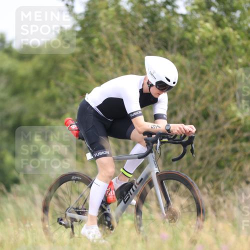 22.06.2025 - Viking Triathlon Yannick Fuchs http://msf.ph/oto/8091483 22.06.2025 13:28:18 Radfahren 97, 425 meine-sportfotos.de