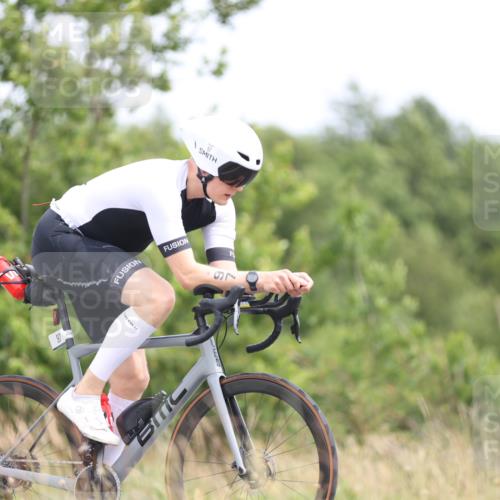 22.06.2025 - Viking Triathlon Yannick Fuchs http://msf.ph/oto/8091486 22.06.2025 13:28:18 Radfahren 97, 425 meine-sportfotos.de