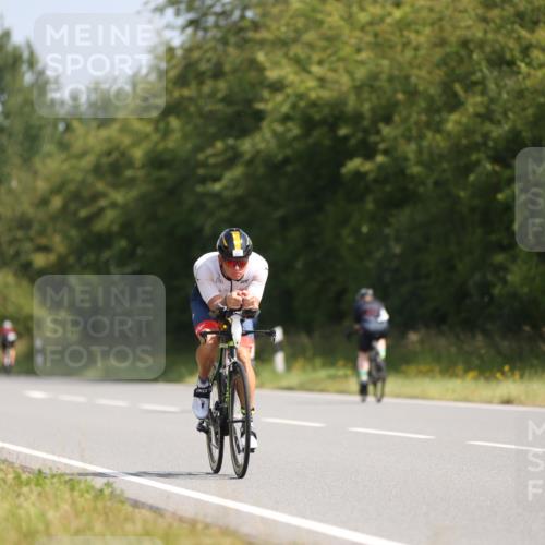22.06.2025 - Viking Triathlon Yannick Fuchs http://msf.ph/oto/8091489 22.06.2025 11:10:53 Radfahren 329, 346, 637 meine-sportfotos.de