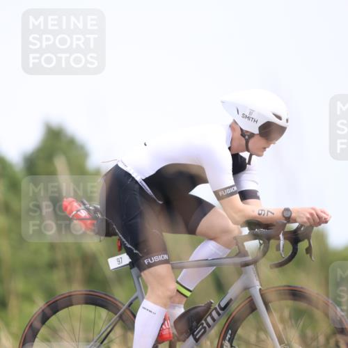 22.06.2025 - Viking Triathlon Yannick Fuchs http://msf.ph/oto/8091490 22.06.2025 13:28:18 Radfahren 97, 425 meine-sportfotos.de