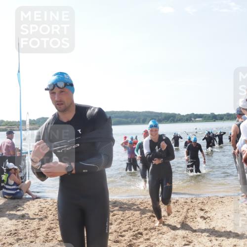 22.06.2025 - Viking Triathlon MichiJ http://msf.ph/oto/8091499 22.06.2025 10:38:43 Schwimmen 22, 85, 135, 156, 164, 211, 215, 315, 327, 336, 601, 659 meine-sportfotos.de