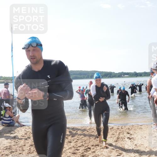 22.06.2025 - Viking Triathlon MichiJ http://msf.ph/oto/8091505 22.06.2025 10:38:43 Schwimmen 22, 85, 135, 156, 164, 211, 215, 315, 327, 336, 601, 659 meine-sportfotos.de