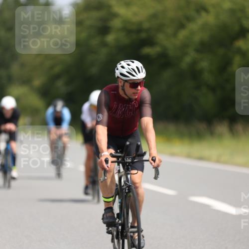 22.06.2025 - Viking Triathlon Yannick Fuchs http://msf.ph/oto/8091513 22.06.2025 11:53:46 Radfahren 4, 13, 173, 288, 309, 340, 359, 444, 458, 462, 472, 604 meine-sportfotos.de