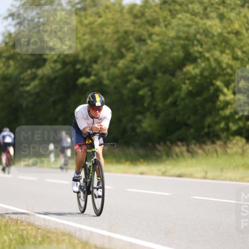22.06.2025 - Viking Triathlon Yannick Fuchs http://msf.ph/oto/8091516 22.06.2025 11:10:53 Radfahren 329, 346, 637 meine-sportfotos.de