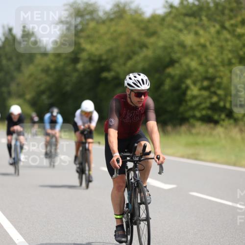 22.06.2025 - Viking Triathlon Yannick Fuchs http://msf.ph/oto/8091524 22.06.2025 11:53:46 Radfahren 4, 13, 173, 288, 309, 340, 359, 444, 458, 462, 472, 604 meine-sportfotos.de