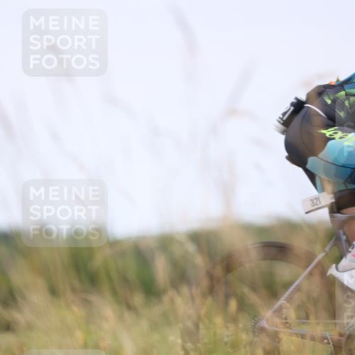 22.06.2025 - Viking Triathlon Yannick Fuchs http://msf.ph/oto/8091541 22.06.2025 13:28:31 Radfahren 26, 240, 321, 640 meine-sportfotos.de