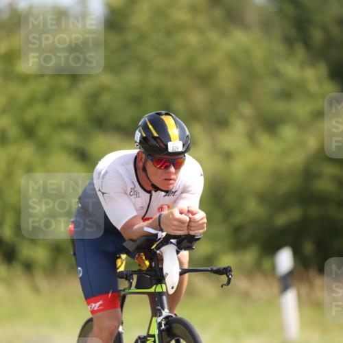 22.06.2025 - Viking Triathlon Yannick Fuchs http://msf.ph/oto/8091564 22.06.2025 11:10:54 Radfahren 329, 346, 637 meine-sportfotos.de