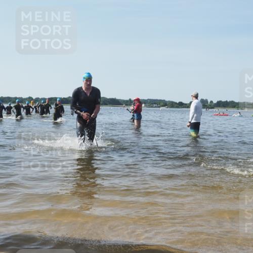 22.06.2025 - Viking Triathlon KatJ http://msf.ph/oto/8091600 22.06.2025 10:27:46 Schwimmen 1, 90, 176, 198, 230, 534, 616 meine-sportfotos.de