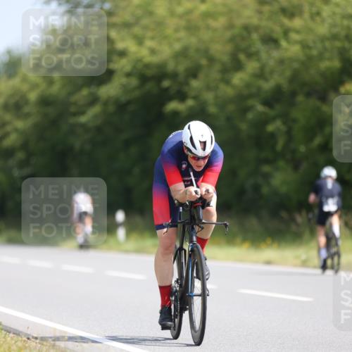 22.06.2025 - Viking Triathlon Yannick Fuchs http://msf.ph/oto/8091619 22.06.2025 11:11:39 Radfahren 11, 33, 152, 217, 604, 648 meine-sportfotos.de