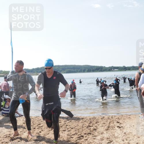 22.06.2025 - Viking Triathlon MichiJ http://msf.ph/oto/8091621 22.06.2025 10:38:48 Schwimmen 26, 40, 57, 85, 135, 164, 210, 211, 215, 315, 327, 336 meine-sportfotos.de