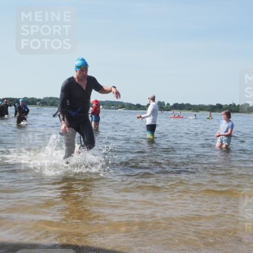 22.06.2025 - Viking Triathlon KatJ http://msf.ph/oto/8091632 22.06.2025 10:27:47 Schwimmen 1, 90, 176, 198, 230, 289, 534, 616 meine-sportfotos.de