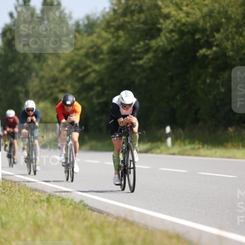 22.06.2025 - Viking Triathlon Yannick Fuchs http://msf.ph/oto/8091648 22.06.2025 11:11:43 Radfahren 3, 11, 33, 152, 217, 347, 604, 648 meine-sportfotos.de