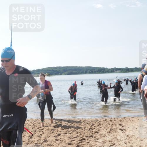 22.06.2025 - Viking Triathlon MichiJ http://msf.ph/oto/8091649 22.06.2025 10:38:49 Schwimmen 26, 40, 57, 85, 135, 164, 210, 211, 215, 315, 327, 336, 416 meine-sportfotos.de