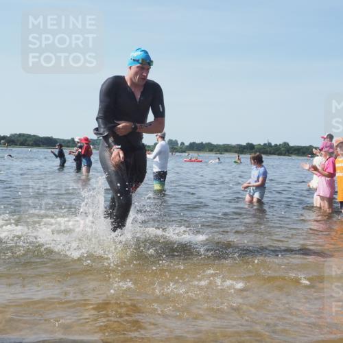 22.06.2025 - Viking Triathlon KatJ http://msf.ph/oto/8091657 22.06.2025 10:27:48 Schwimmen 1, 90, 176, 196, 198, 230, 289, 534, 616 meine-sportfotos.de